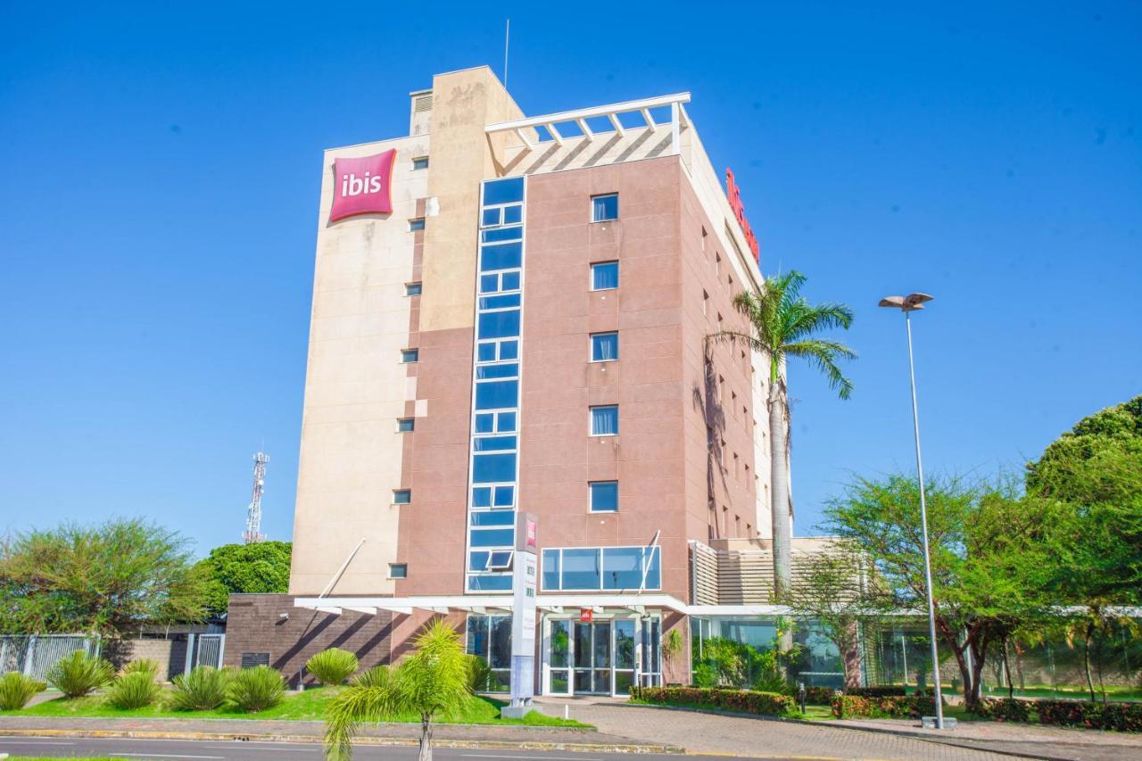 Hotel Ibis Lins Kültér fotó