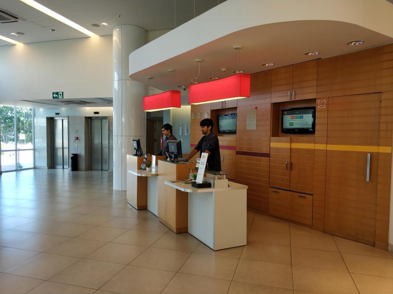 Hotel Ibis Lins Kültér fotó